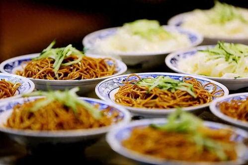 爆料西安美食视频播放大全,视频大全带你领略古城风味盛宴